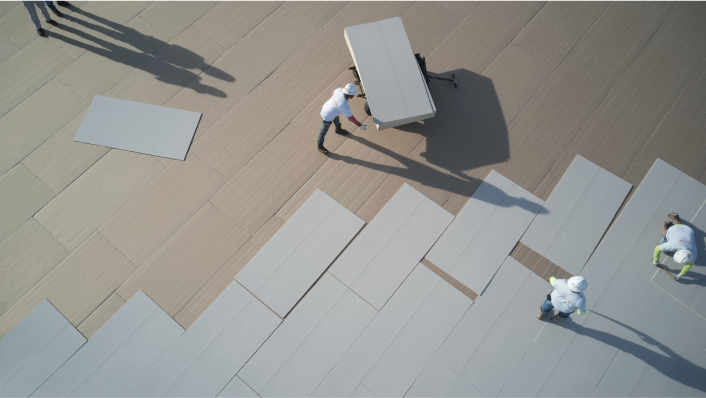 roofers installing NH Polyiso